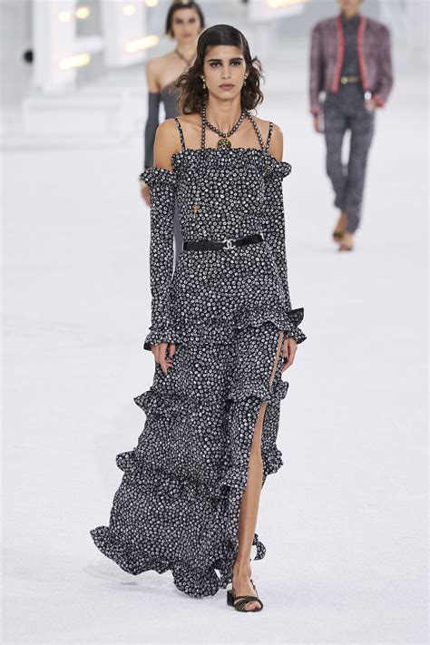 chanel neue kollektion 2021|Chanel spring 2021 fashion.